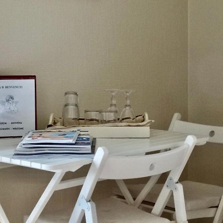 Benvenuti Bed & Breakfast Синт-Идесбалд Екстериор снимка